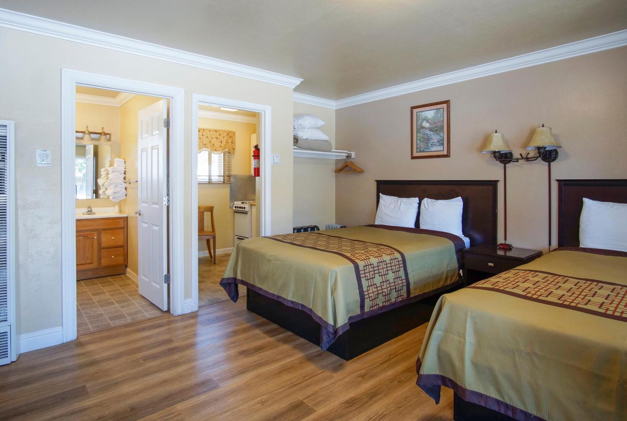 Charm Motel & Suites Burney Extérieur photo