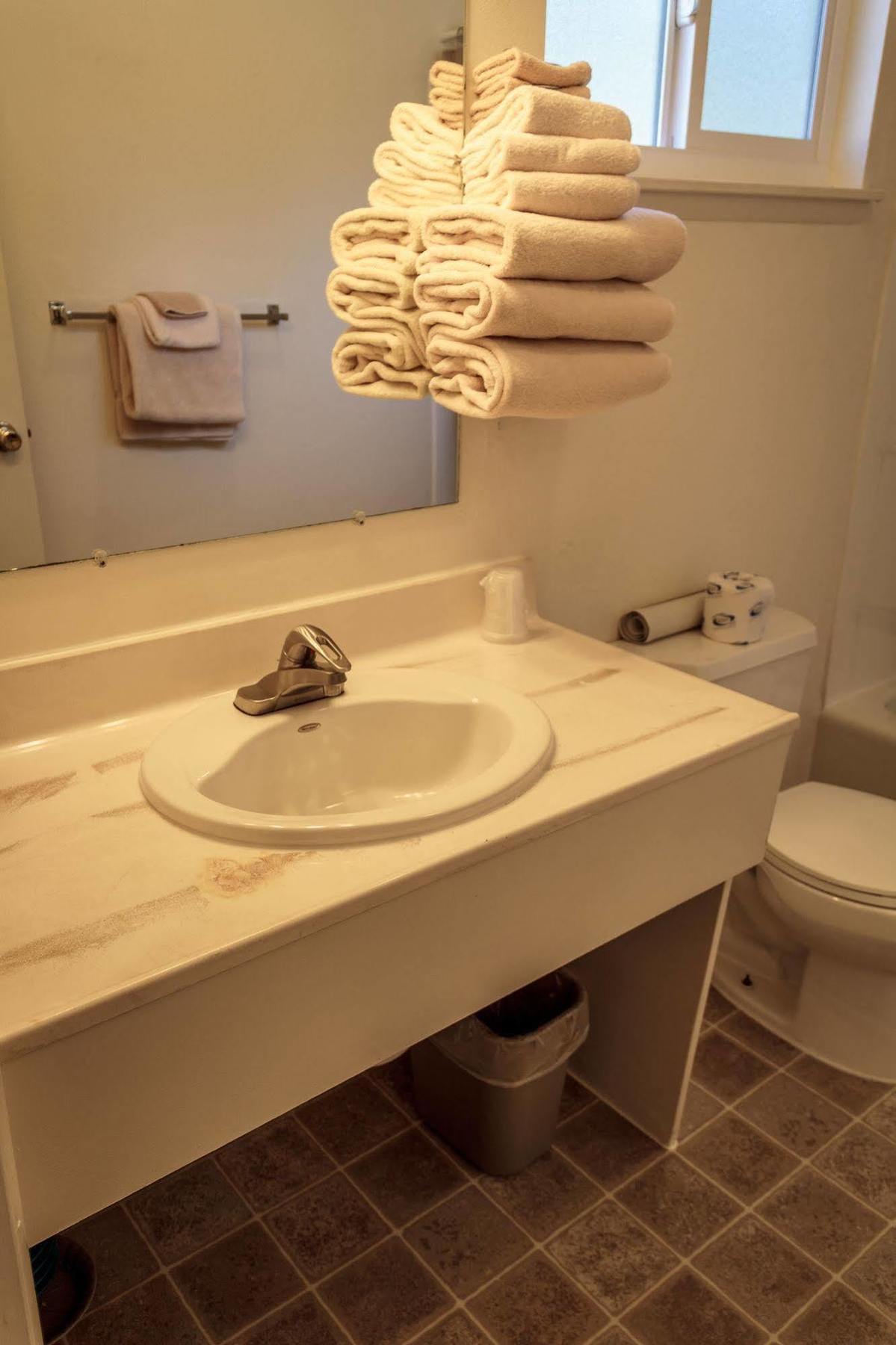 Charm Motel & Suites Burney Extérieur photo